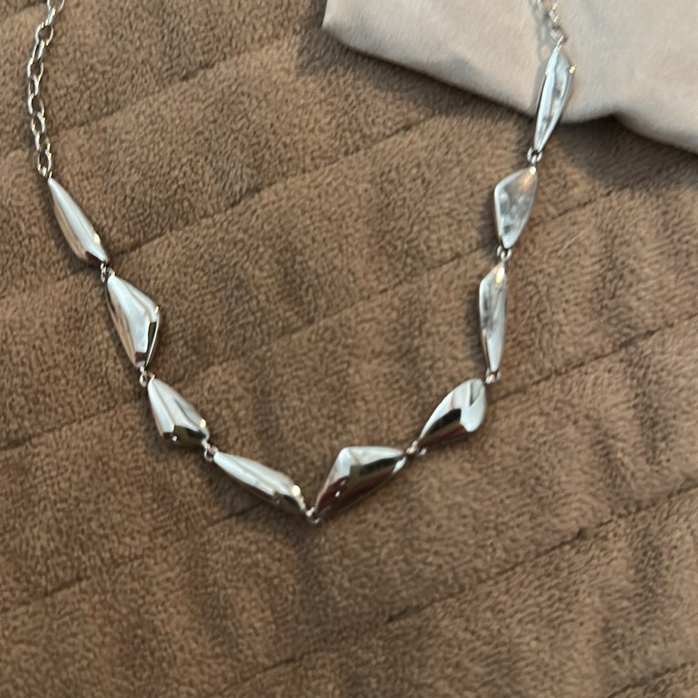 Kendra Scott Silver Minimalist Necklace - Picture 3 of 3